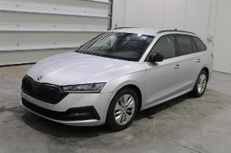 Voiture accidenté Skoda Octavia  2021/6