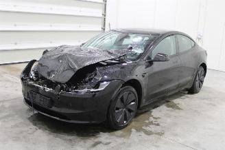 Unfallwagen Tesla Model 3  2023/11