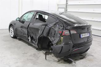 Tesla Model Y  picture 4