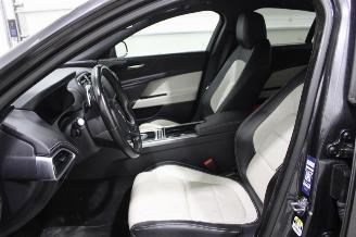 Jaguar XE  picture 16