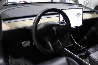 Tesla Model 3  picture 9