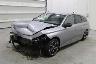 Damaged car Peugeot 308  2022/8