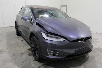 Tesla Model X  picture 2