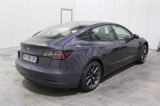 Tesla Model 3  picture 3