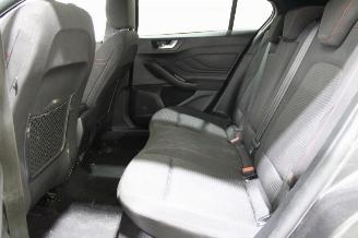 Ford Focus  picture 12