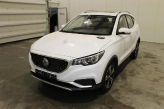Salvage car MG ZS  2021/10