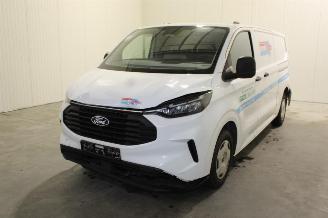 krockskadad bil auto Ford Transit  2024/3