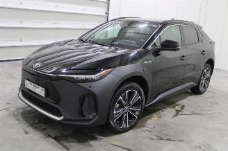 Vrakbiler auto Toyota bZ4X  