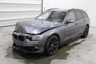 damaged passenger cars BMW 3-serie 318 2019/6