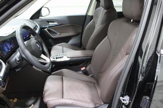 BMW iX1  picture 10