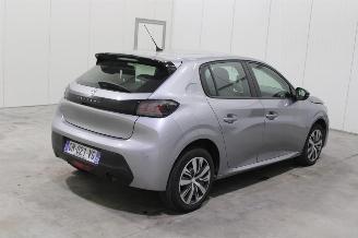 Peugeot 208  picture 3