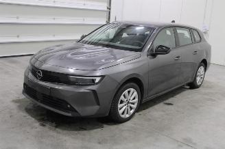 damaged passenger cars Opel Astra  2024/11