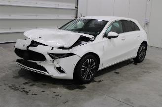 Unfallwagen Mercedes A-klasse A 180 2023/12