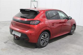 Peugeot 208  picture 3