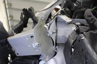 Peugeot 208  picture 21