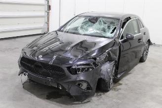 Unfallwagen Mercedes A-klasse A 180 2023/11