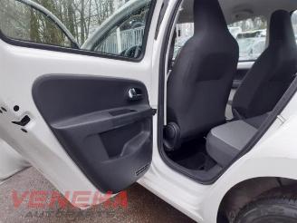 Volkswagen Up! Up! (121), Hatchback, 2011 1.0 12V 75 picture 18