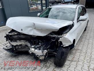 Vrakbiler auto Mercedes E-klasse E Estate (S213), Combi, 2016 E-300de 2.0 Turbo 16V 2020/2