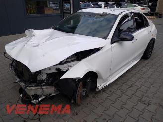 Vrakbiler auto Mercedes C-klasse C (W206), Sedan, 2021 C-200 1.5 EQ Boost 4-Matic 2024/1