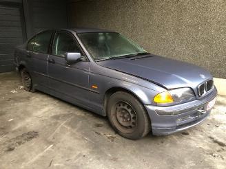 Coche siniestrado BMW 3-serie  1999/1