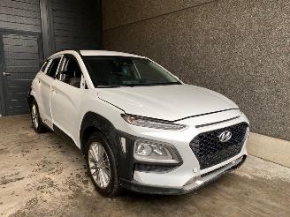 Autoverwertung Hyundai Kona SUV 2020 1.0 T-GDI 12V SUV  Benzine 998cc 88kW (120pk) FWD 2020/3