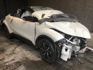 demontáž osobní automobily Toyota C-HR SUV 2018 1.8 16V Hybrid Sedan 4Dr Elektrisch Benzine 1.798cc 72kW 2018/1