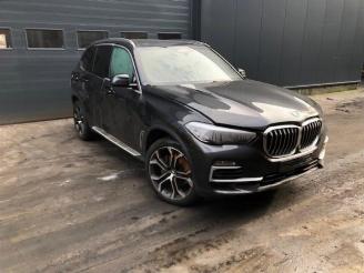 Vrakbiler auto BMW X5 X5 (G05), SUV, 2018 xDrive 30d 3.0 Turbo 24V Mild Hybrid 2021/1