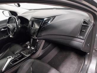 Hyundai I-40  picture 11