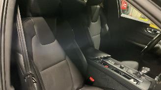 Volvo V-60  picture 13