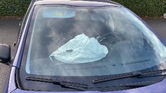 Peugeot 208  picture 3