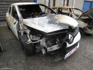 Sloopauto Renault Clio  2015/1