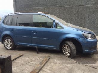 demontáž osobní automobily Volkswagen Touran 1600 diesel 2014/1