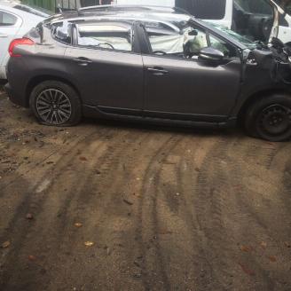 Auto incidentate Peugeot 2008  2016/1