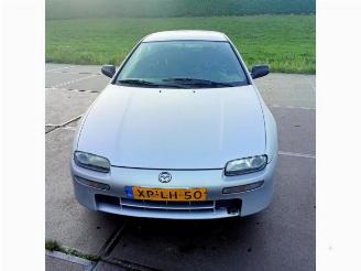 Démontage voiture Mazda 323 323 F (BA14), Coupe, 1994 / 1998 1.5i GLX,GT 16V 1999/1
