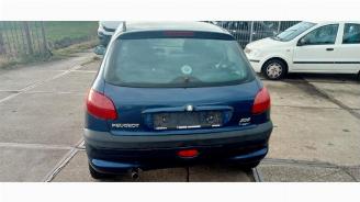 Peugeot 206 206 (2A/C/H/J/S), Hatchback, 1998 / 2012 1.4 XR,XS,XT,Gentry picture 3