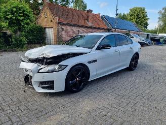 krockskadad bil auto Jaguar XF 20d Aut. Rsport Pano Navi Led 2015/10