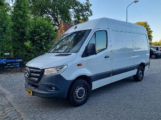 krockskadad bil auto Mercedes Sprinter 317 CDI Navi Mbux Stoelverw 2023/7