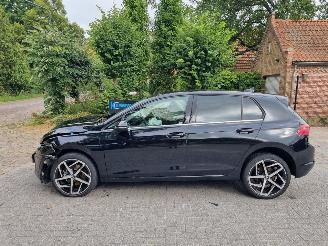 Schadeauto Volkswagen Golf eHybrid Pano Navi Led 2025/1