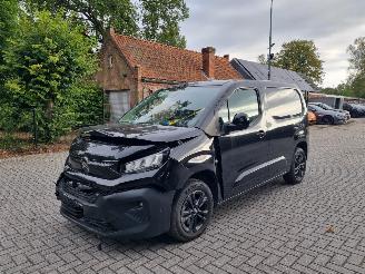 krockskadad bil bedrijf Citroën Berlingo BlueHDI 130 Aut. 2024/6