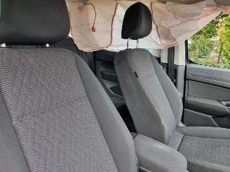 Volkswagen Caddy 2.0 TDI 90KW 5 Stoelen Navi picture 14