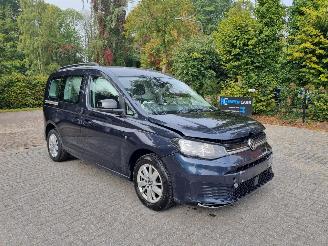 damaged passenger cars Volkswagen Caddy 2.0 TDI 90KW 5 Stoelen Navi 2021/6