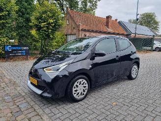 krockskadad bil auto Toyota Aygo 1.0 X-Play Airco Camera 2021/5