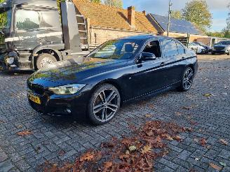 Unfallwagen BMW 3-serie 320i Aut. Msport Schuifdak Stoelverw Leder 2018/6