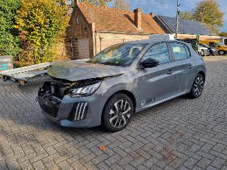 Auto incidentate Peugeot 208 1.2 Hybrid Aut. Navi Stoelverw 2025/1