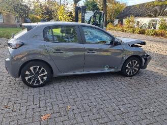 Peugeot 208 1.2 Aut. Navi Stoelverw picture 6