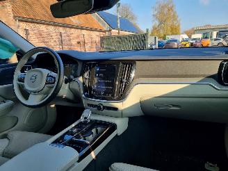 Volvo V-60 T6 AWD Recharge picture 14