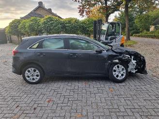 Kia Ceed 1.0 TGDI Aut. Navi Camera picture 6