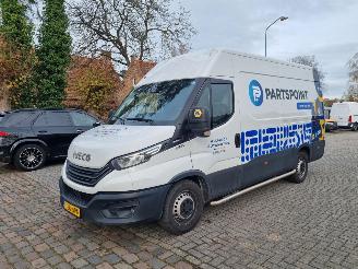 škoda osobní automobily Iveco Daily 35-140 Hi-Matic Airco Navi 2022/2