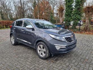 damaged passenger cars Kia Sportage 1.6 GDI Airco Navi Camera 2014/3