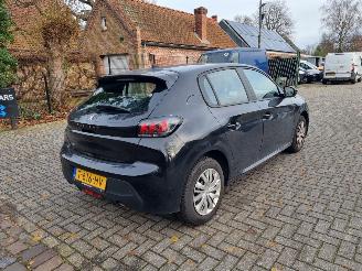 Peugeot 208 1.2 PureTech picture 3